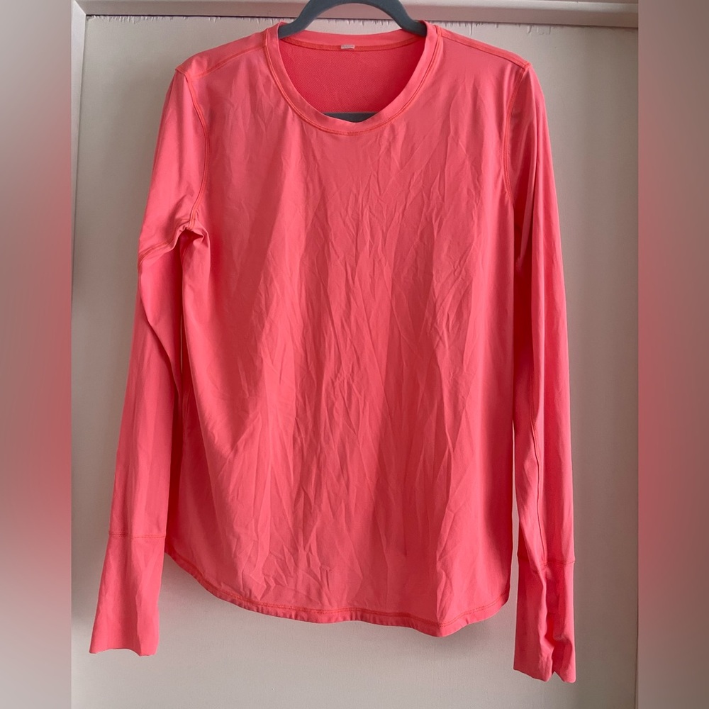 Lululemon long sleeves back overlap top M/L